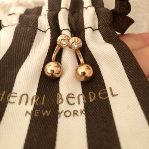 Like new Henri Bendel rose gold earrings.